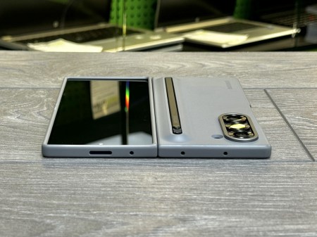 Samsung Galaxy Fold 6 Blue 4